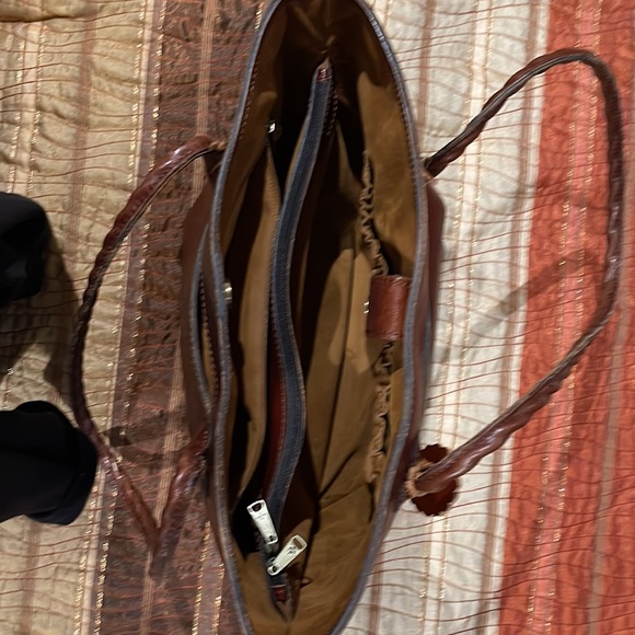 Patricia Nash British Tan tote - Picture 4 of 4